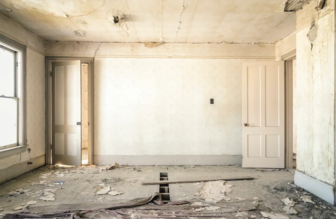 Waste disposal crew managing a cleanout project in Alpharetta